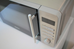 Hufelandstern_Kueche_Mikrowelle-1